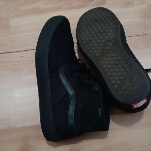 All Black Vans Shoes - Picture 3 of 3